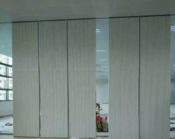 Soundproof Folding Hotel Movable Partition Walls with Aluminium Track Wheels 1