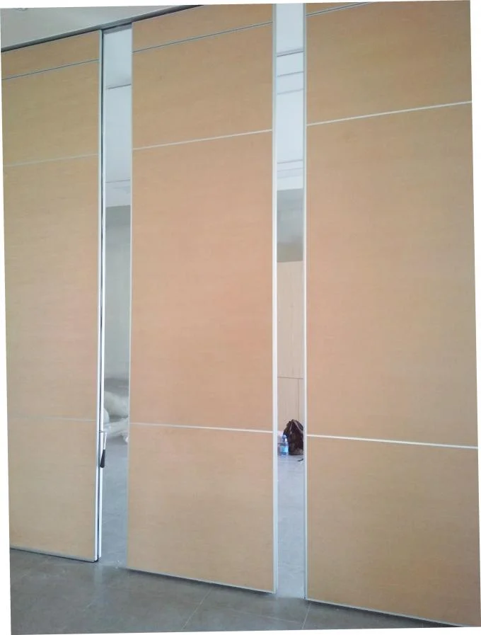 Soundproof Material Wooden Foldable Partition Wall / Aluminium Frame Sliding Room Dividers 1