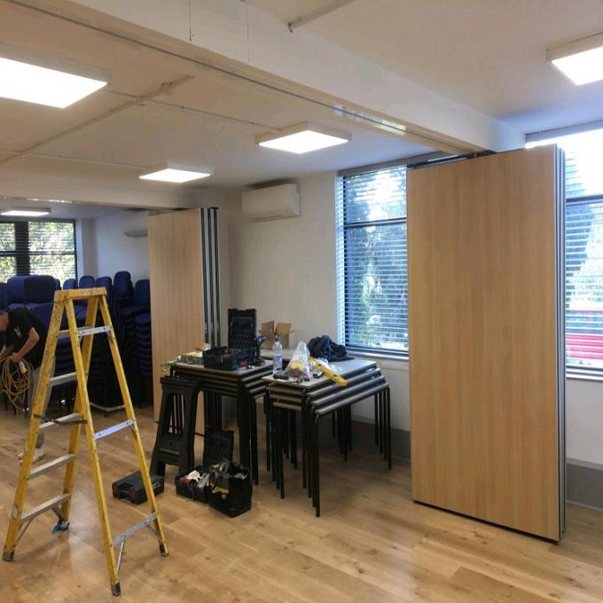 Soundproof Movable Partitions Mobile Folding Partition Wall For Hotel Hall 0