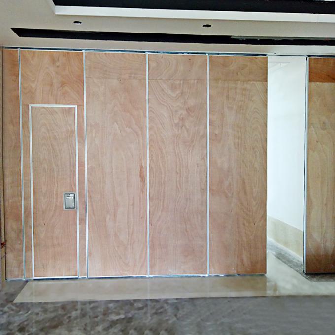 Soundproof Sliding Folding Partition Walls For Restaurant / Dinning Room / Office 0