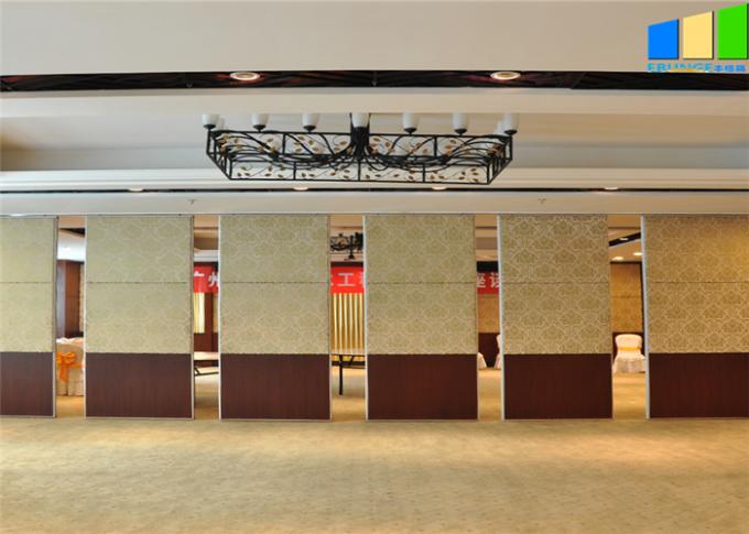 Stylish Funtional Movable Partition Wall For Forum Hall Customized Surface Finish 1
