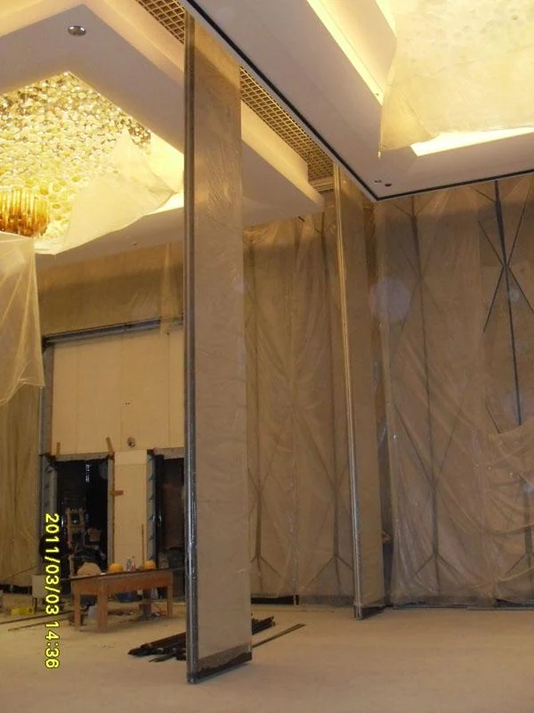 Training Room Folding Partition Acoustic Fabric Panels , Custom Sliding Doors 100MM Thickness 1