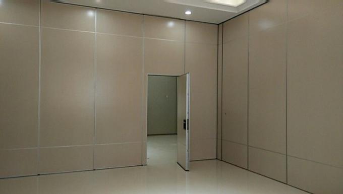 UK Meeting Room Folding Soundproof Collapsible Partition Wall With Track And Roller System 1