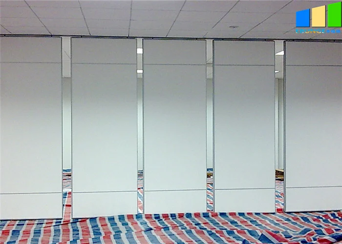 White Melamine Movable Partition Walls Aluminum Frame Folding Panel Customized Office