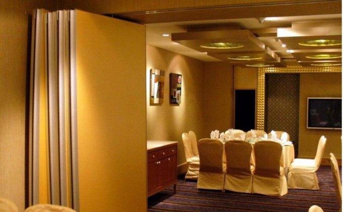 Wooden Board Malaysia Folding Partition Walls , Commercial Acoustic Room Divider Wall 0