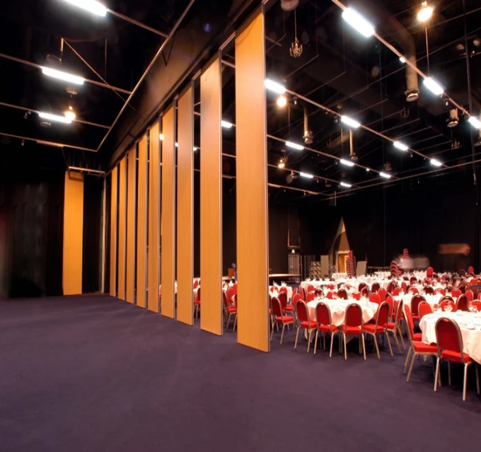 Wooden Removable Folding Partition Walls 65mm Thickness Melamine Surface 1