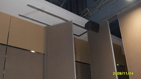 Wooden Sliding Partition Walls Hanging Office Partition System For Banquet Hall 1