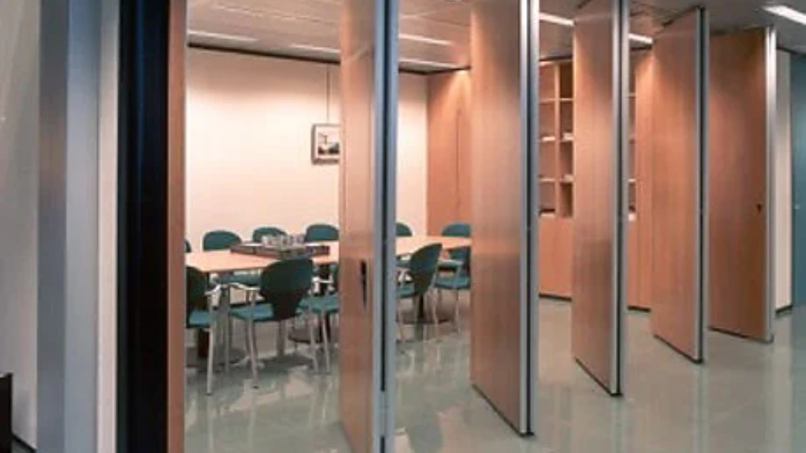 Sliding Movable Acoustic Room Dividers / Operable Wall Partitions — editorial 16:9 application view